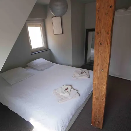 La Cour De Berthe Est *